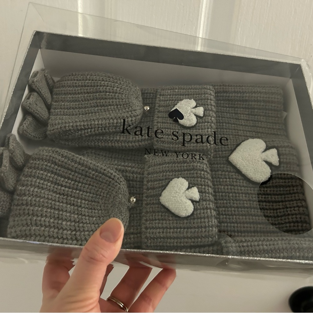 Kate Spade hat and mittens gift set